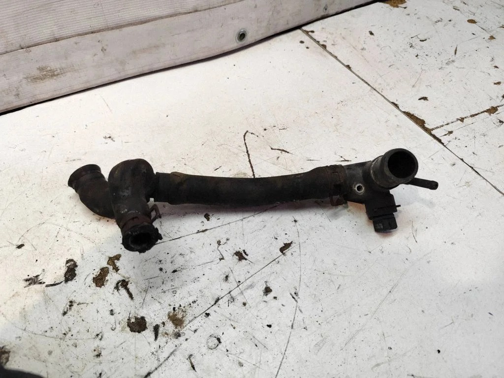 Engine coolant pipe/hose 028121133B