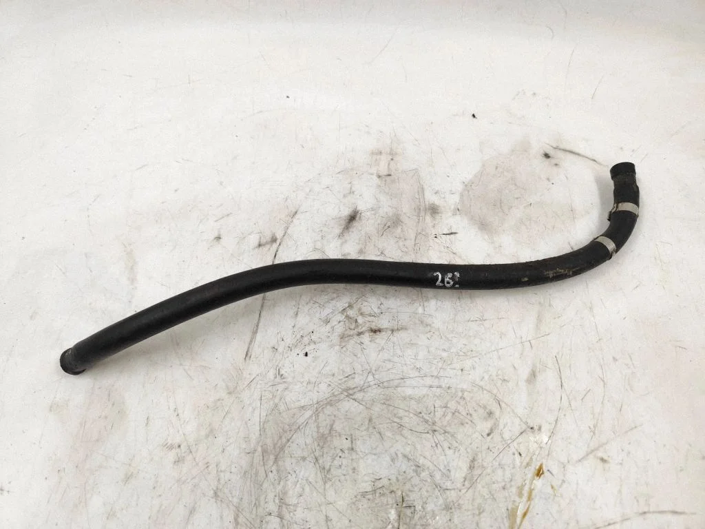 Engine coolant pipe/hose
