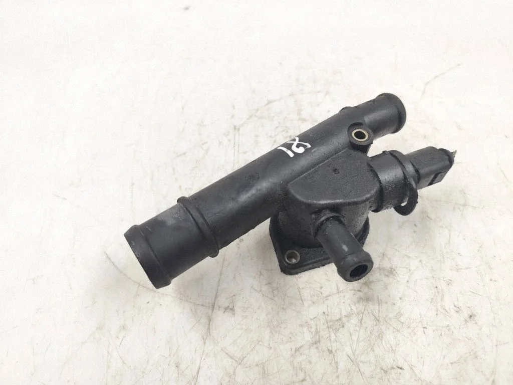 Engine coolant pipe/hose 038121133