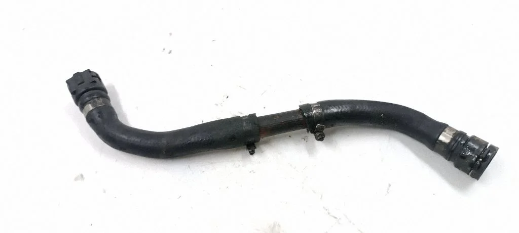 Engine coolant pipe/hose 327OET