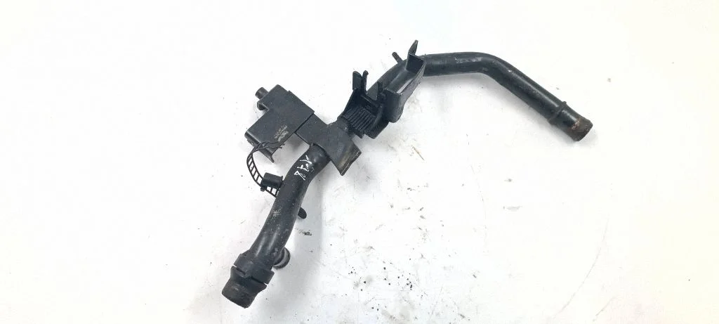 Engine coolant pipe/hose 028121065