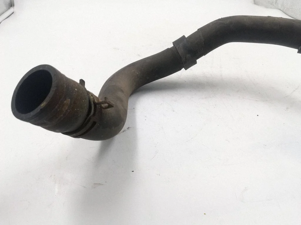 Engine coolant pipe/hose 6Y0121086F