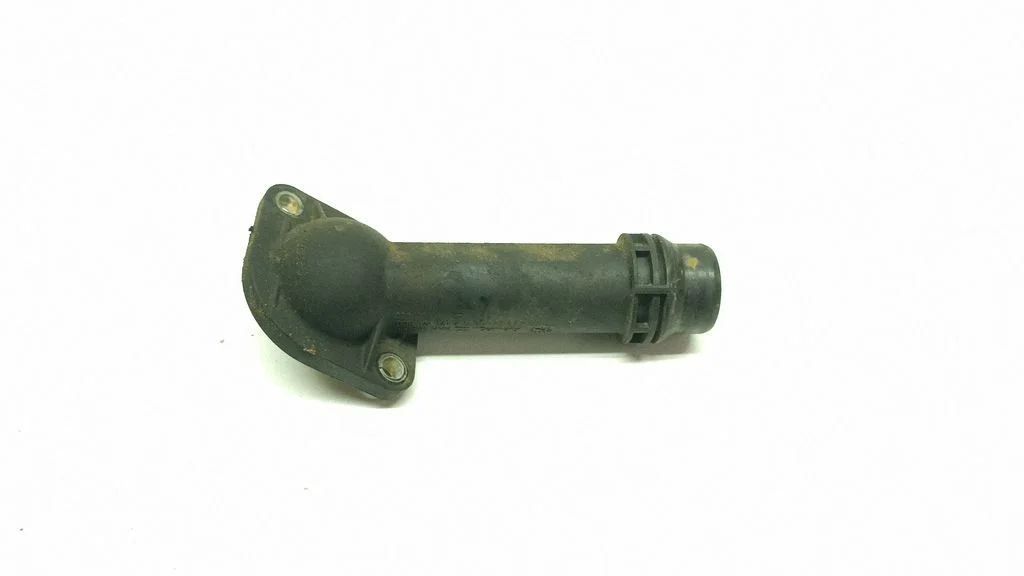 Engine coolant pipe/hose 06B121121