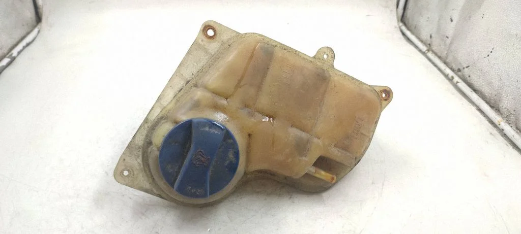 Coolant expansion tank/reservoir 8d0121403