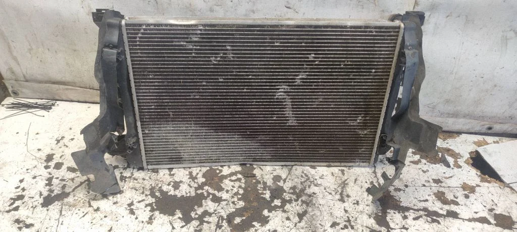 Coolant radiator 8E0121251J