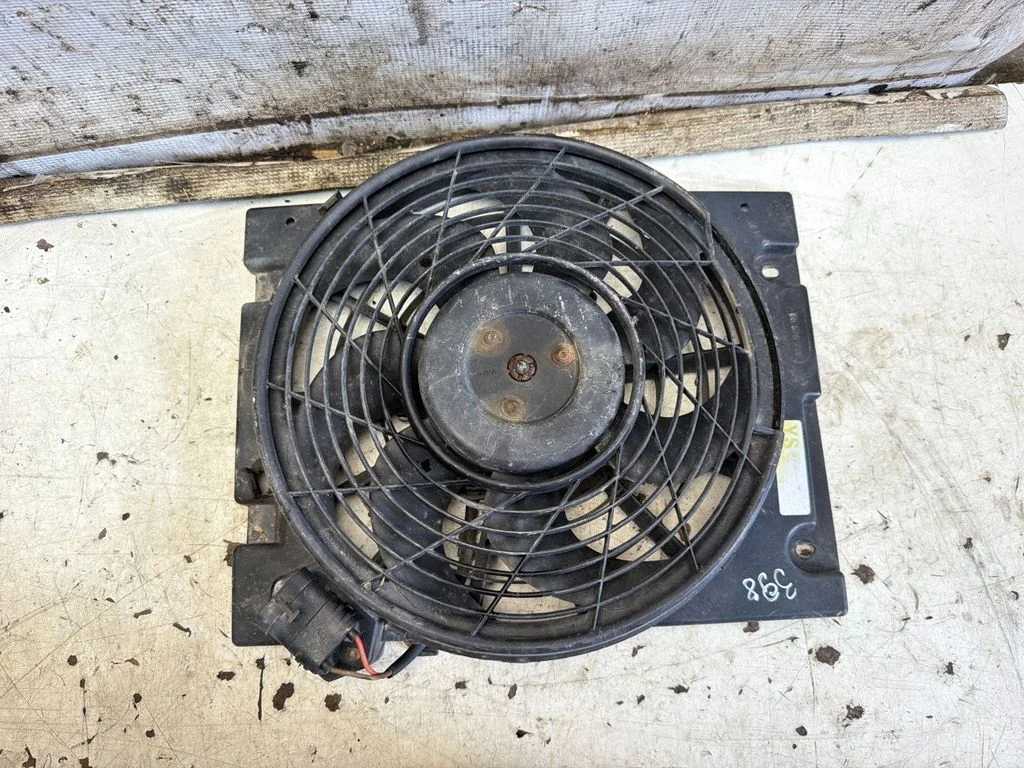 Electric radiator cooling fan 90570741