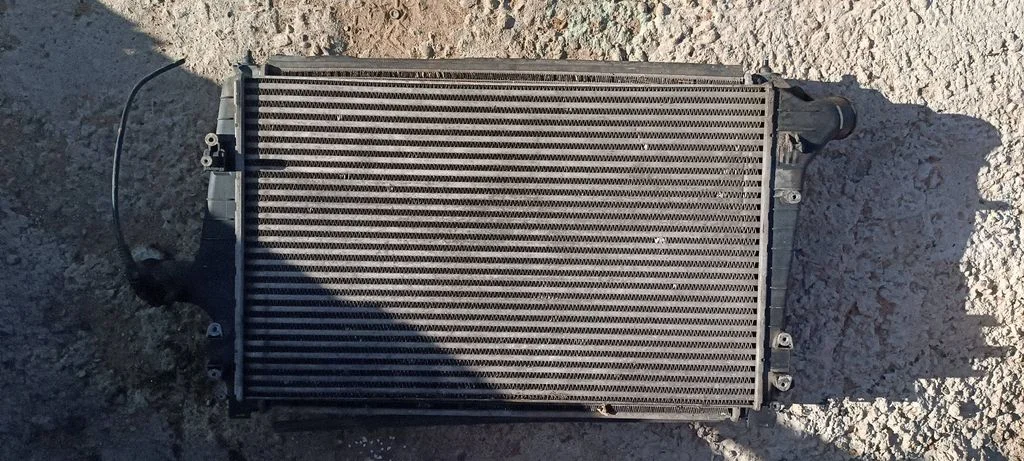 Aušinimo skysčio radiatorius
