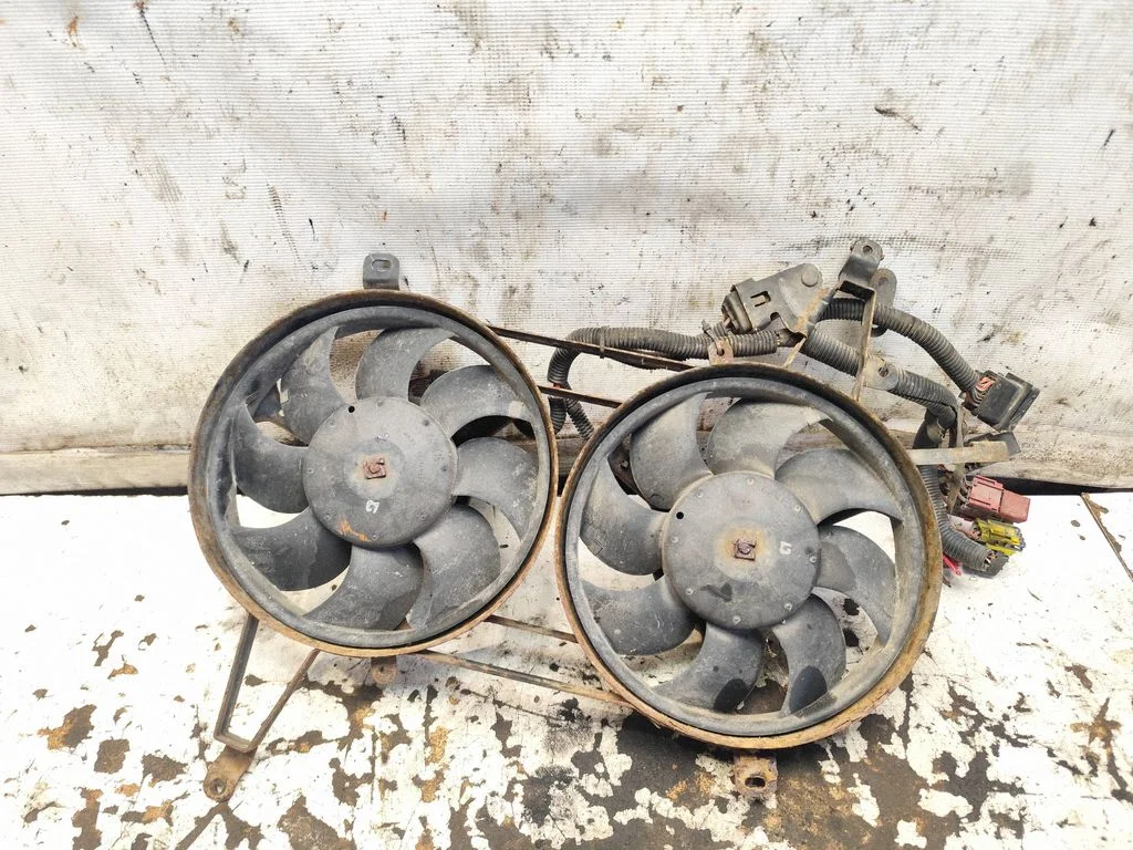 Electric radiator cooling fan