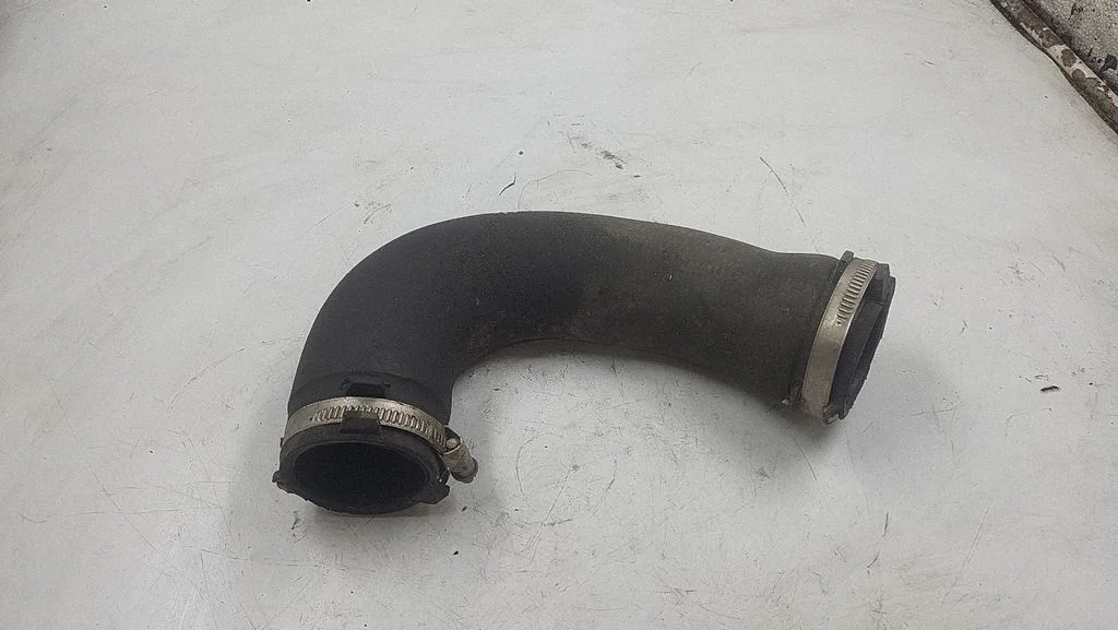 Intercooler hose/pipe