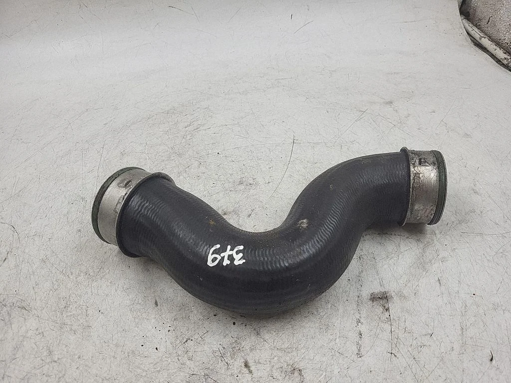 Intercooler hose/pipe