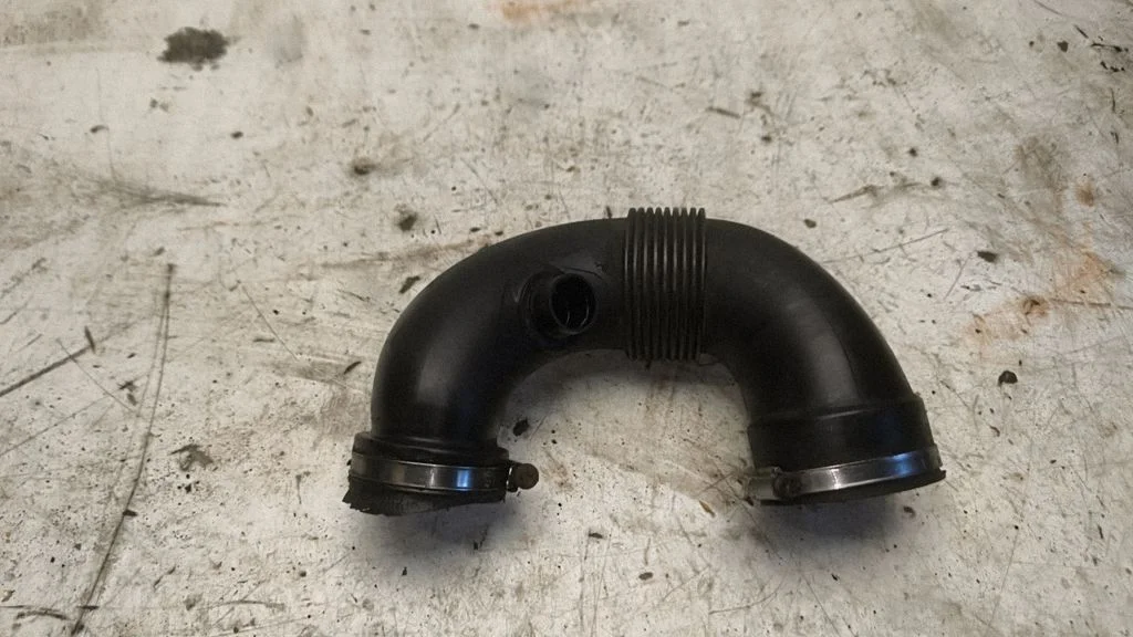 Intercooler hose/pipe A6120940308