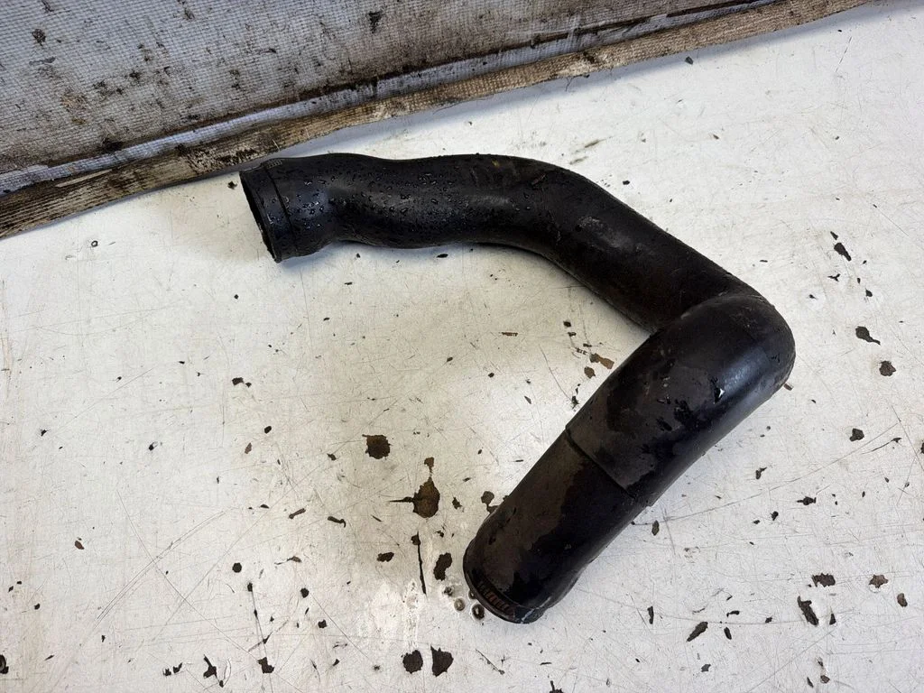 Intercooler hose/pipe 4B0145746E