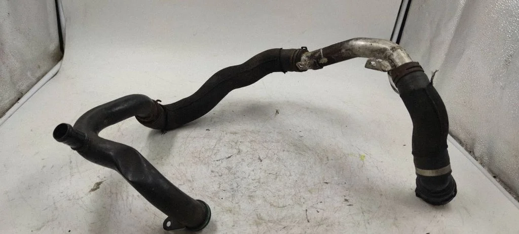 Intercooler hose/pipe