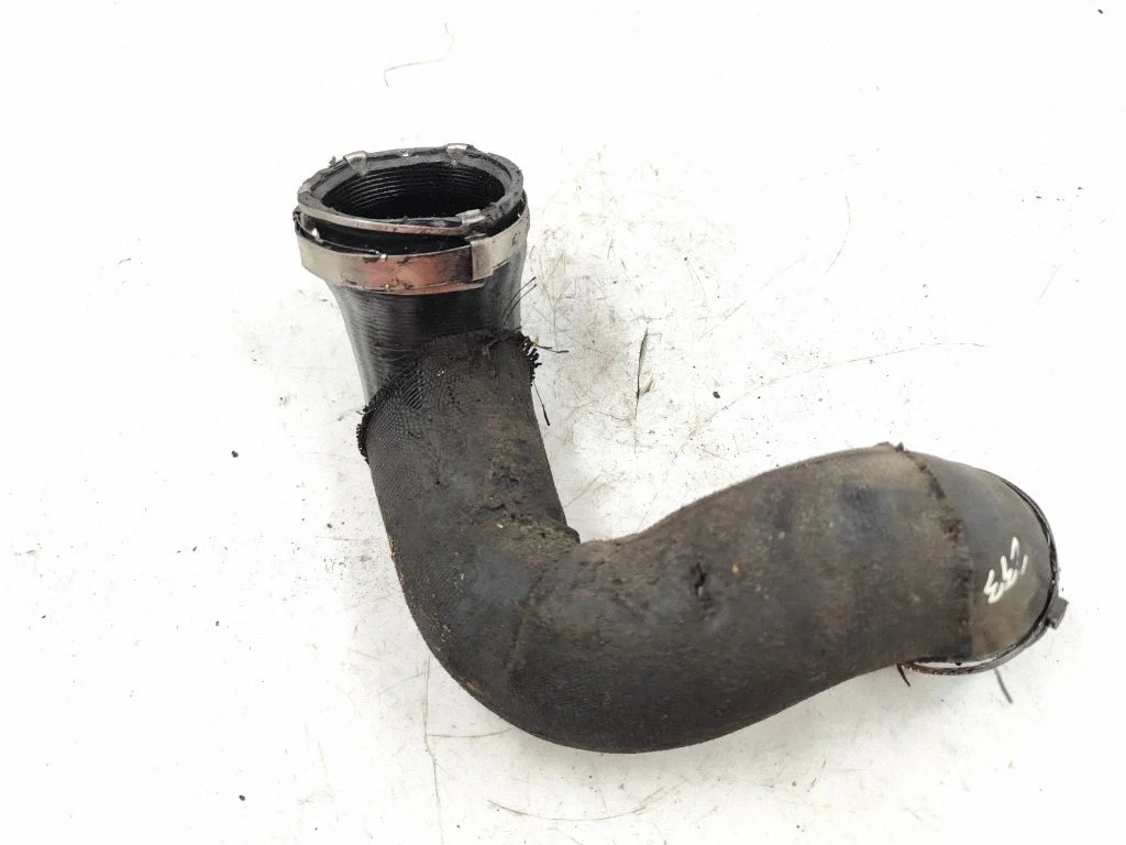 Intercooler hose/pipe
