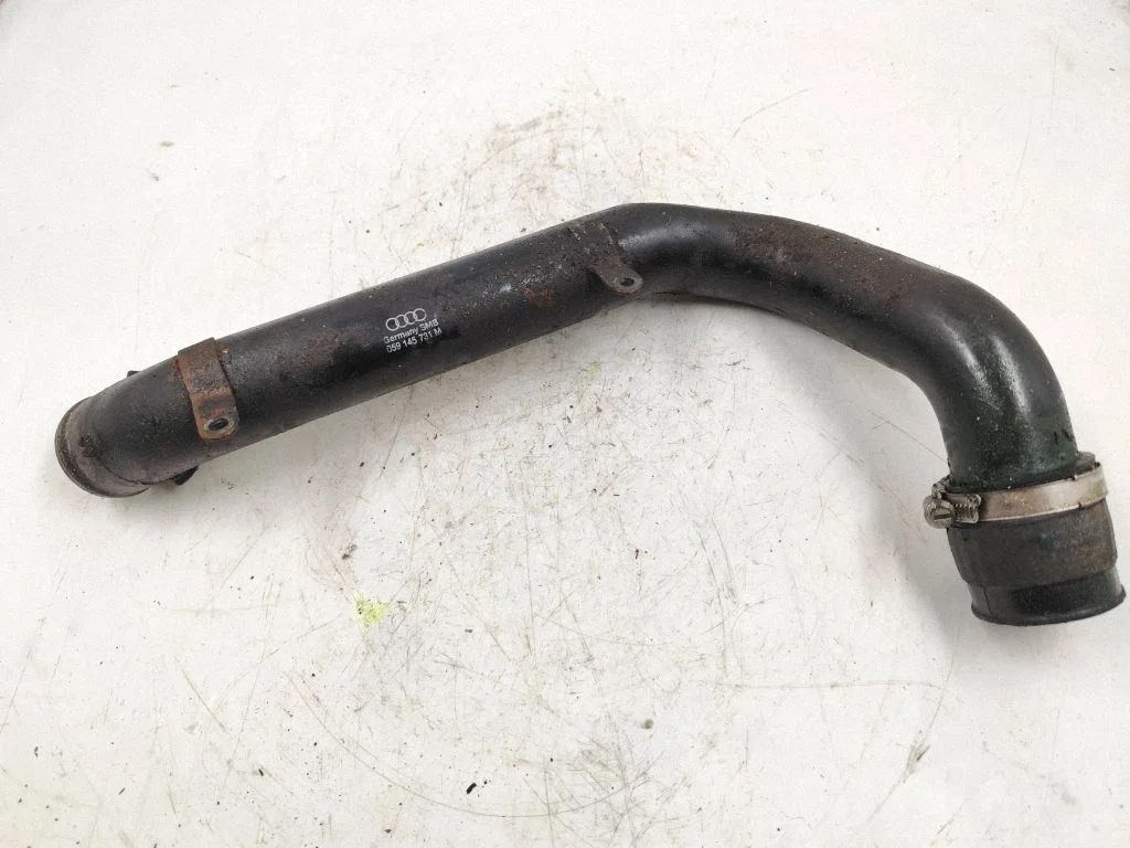 Intercooler hose/pipe 059145731M