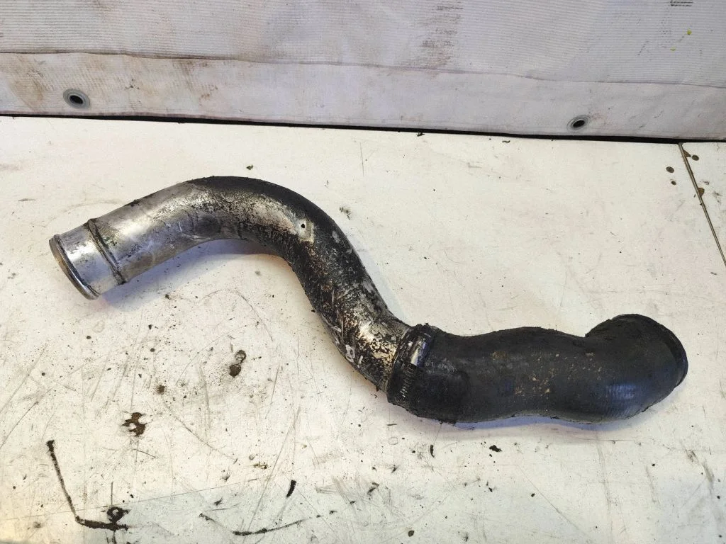 Intercooler hose/pipe