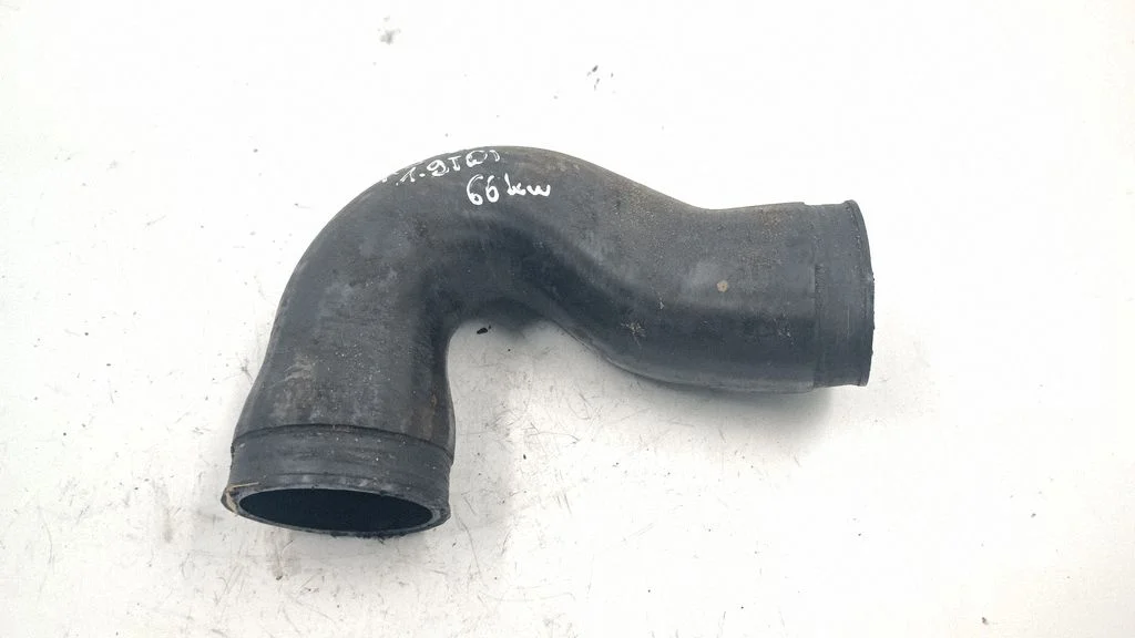 Intercooler hose/pipe 1J0145838B