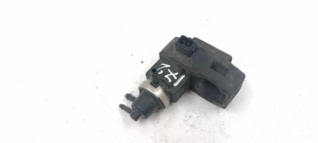 Turbo solenoid valve – Audi A4 S4 B5 8D (1999-2000)