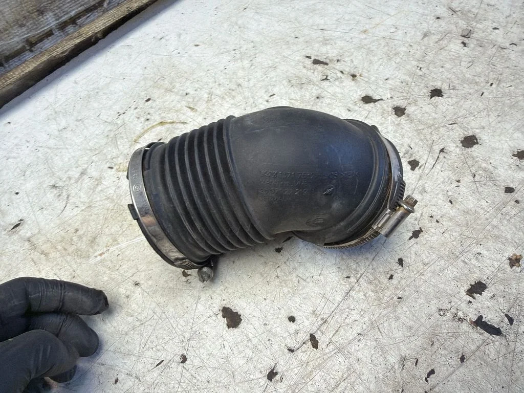 Air intake duct part 4607127219