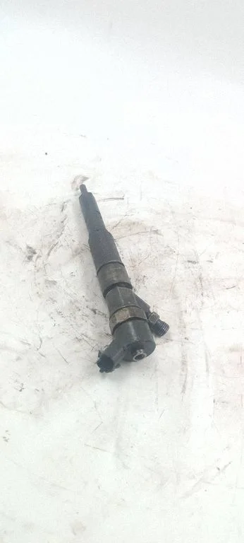 Fuel injector