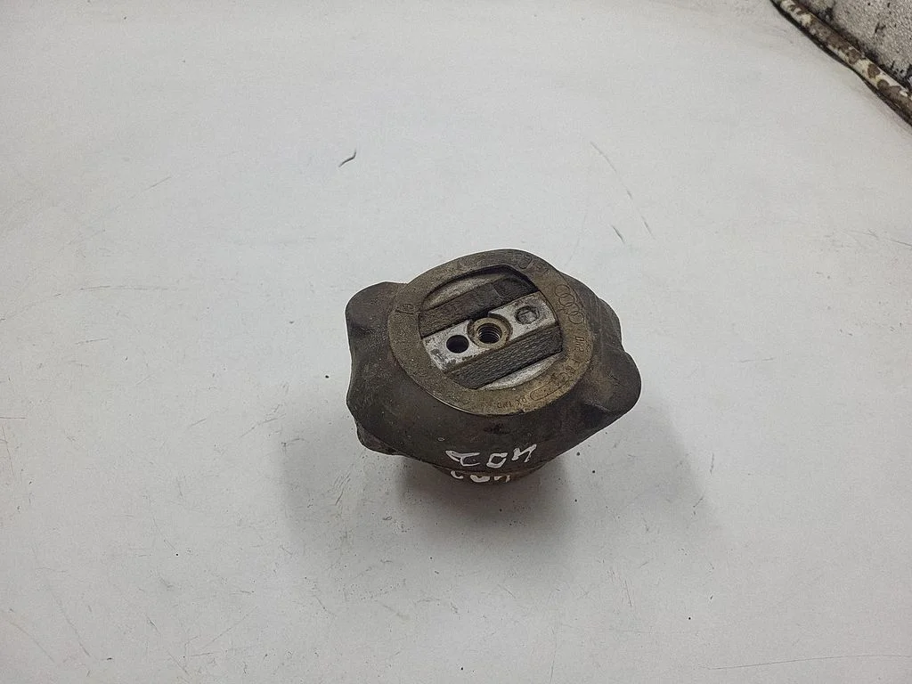 Engine mount bracket