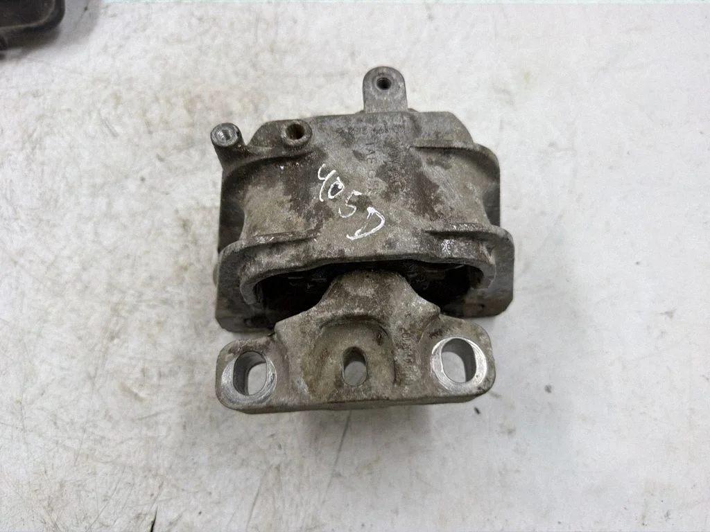 Dzinēja spilvens 1K0199262