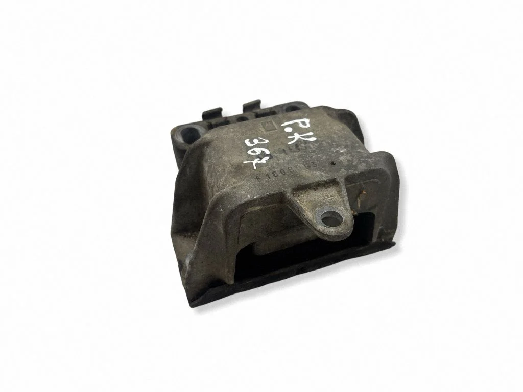 Engine mount bracket 999667001