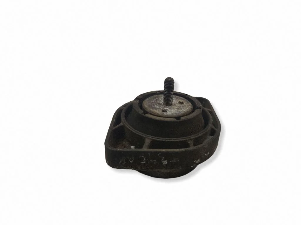 Engine mount bracket – front left