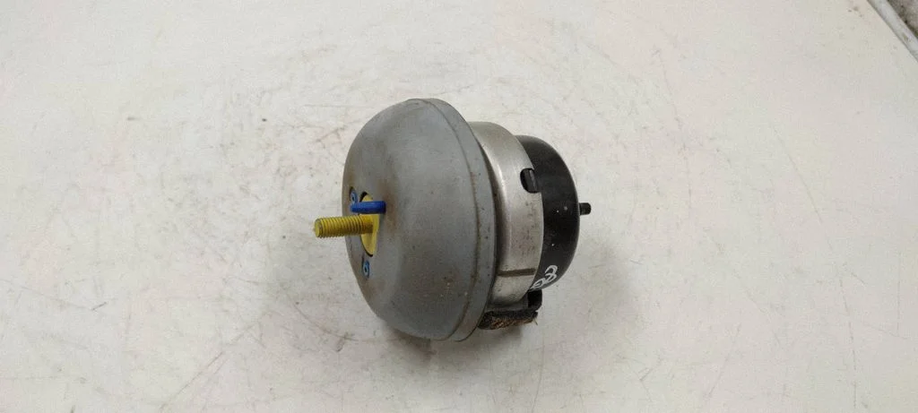 Engine mount bracket 120417155617
