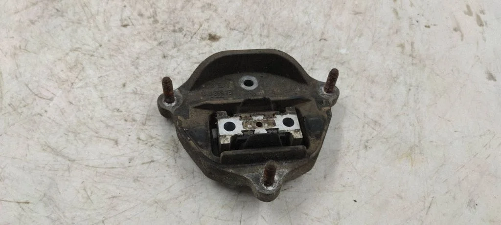 Engine mount bracket 8k0399151