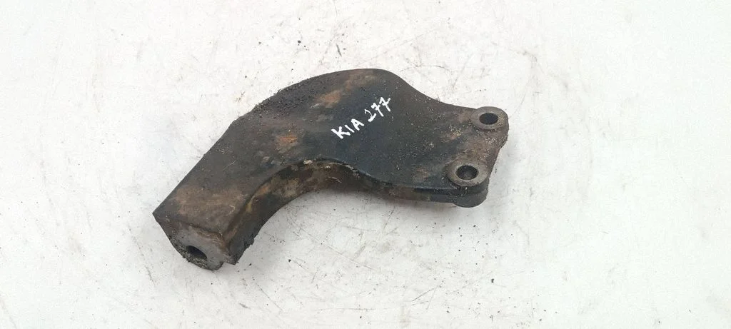 Mootori kinnituskronstein D8222