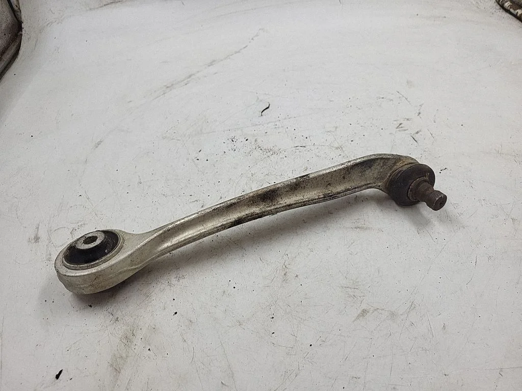 Front lower control arm/wishbone – front left