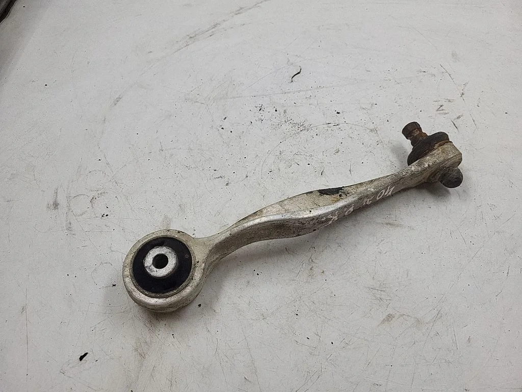 Front lower control arm/wishbone – front left
