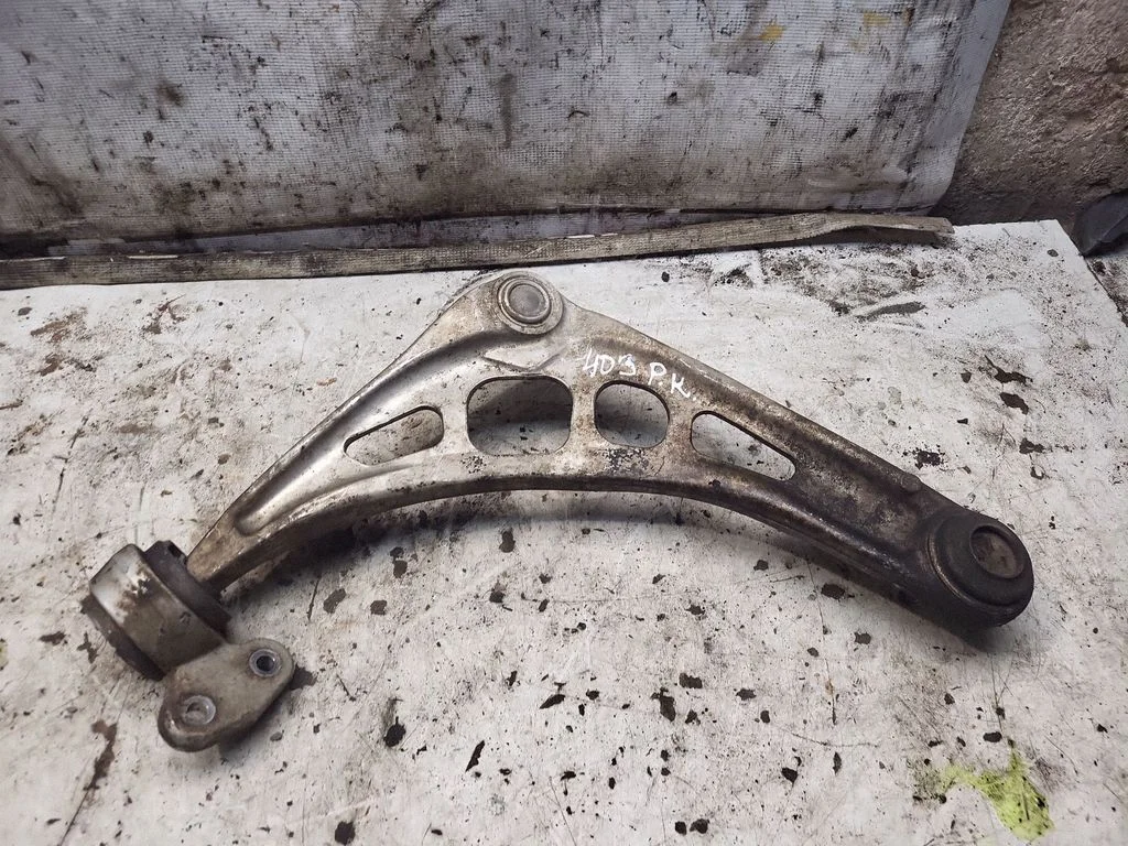 Front lower control arm/wishbone – front left