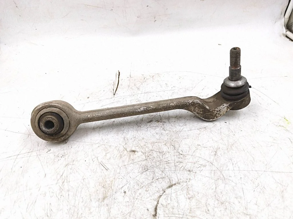 Front lower control arm/wishbone 6763700R