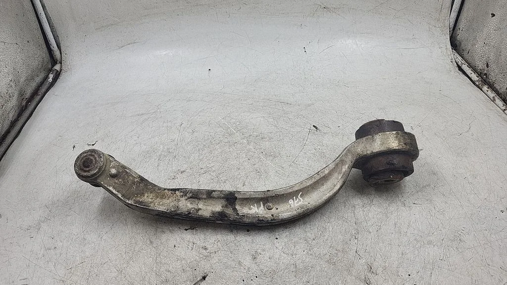 Front lower control arm/wishbone – front left