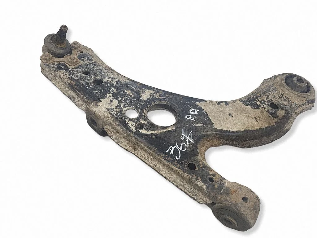 Front lower control arm/wishbone – front right
