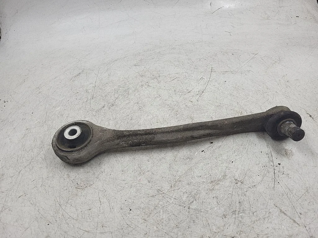 Front lower control arm/wishbone – front right
