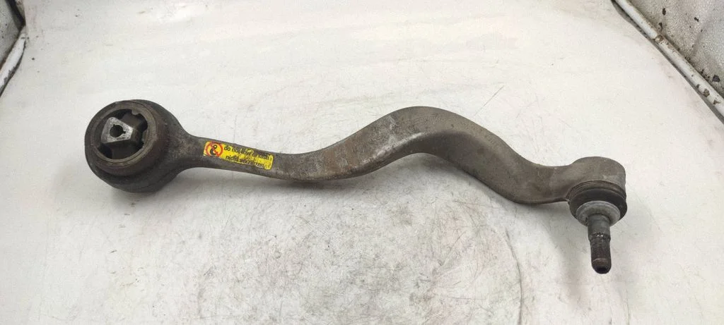 Front lower control arm/wishbone – front left