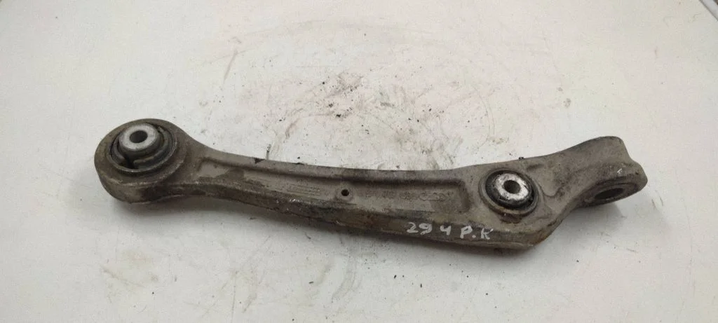 Front lower control arm/wishbone 8k0407155b