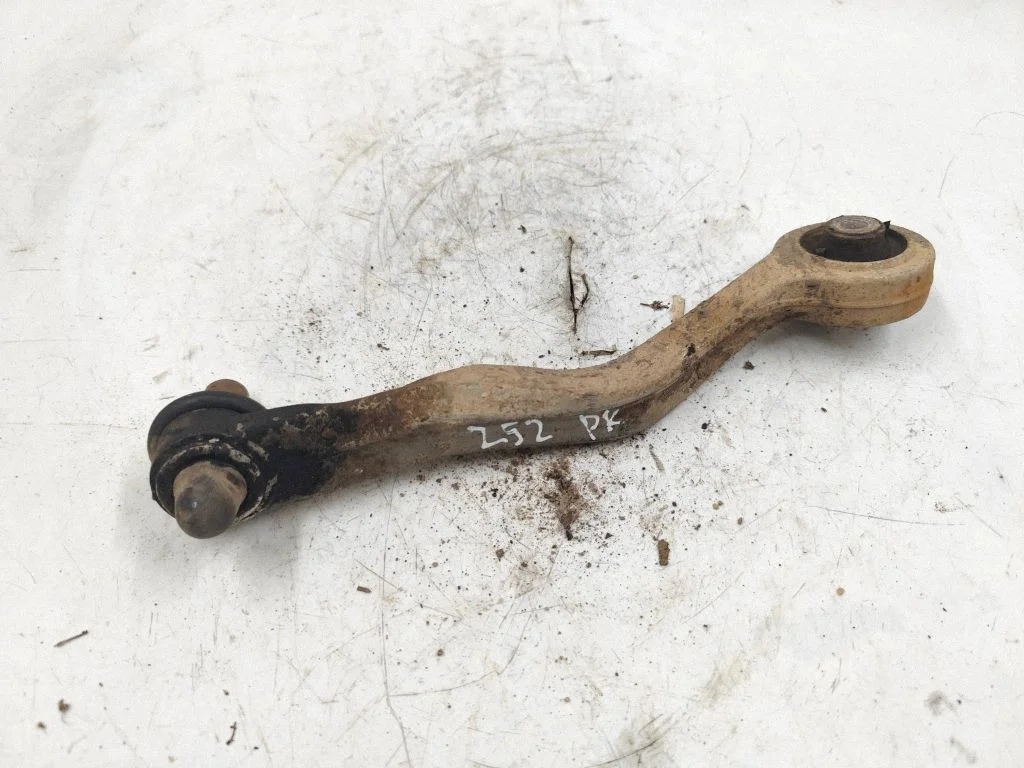Front lower control arm/wishbone – front left