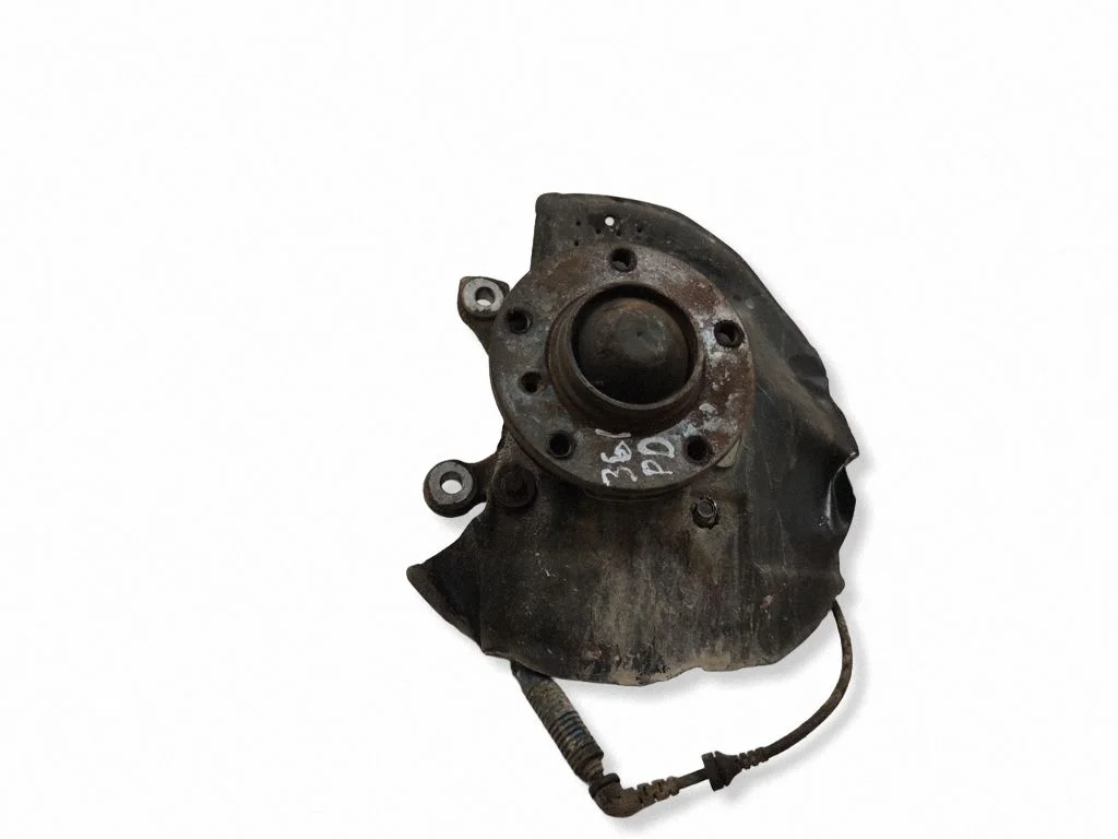 Front wheel hub – front right