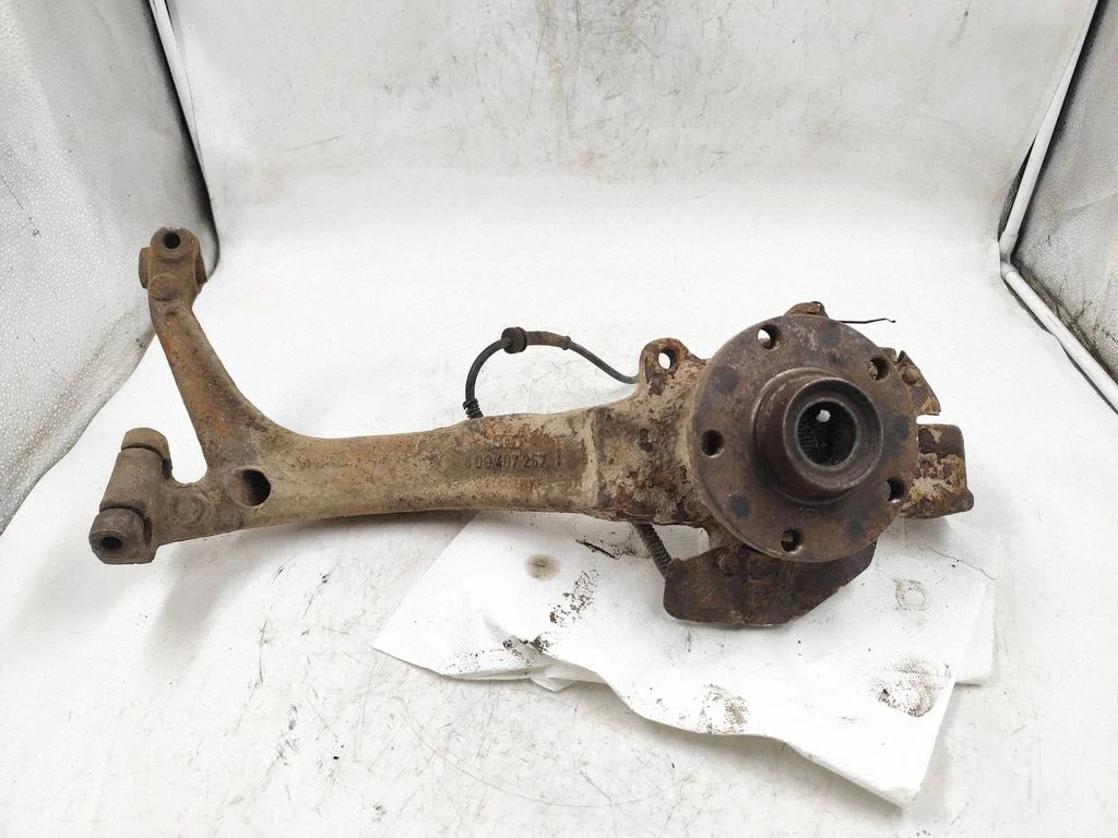 Front wheel hub 8D0407267