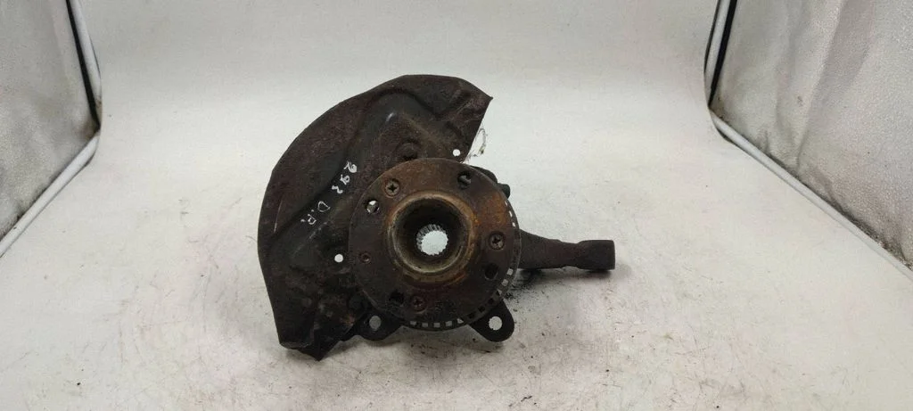 Front wheel hub – front right