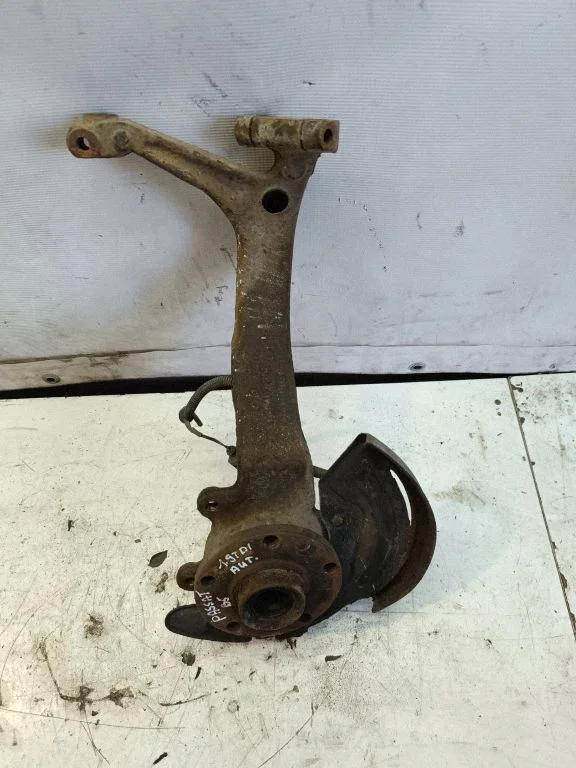 Front wheel hub