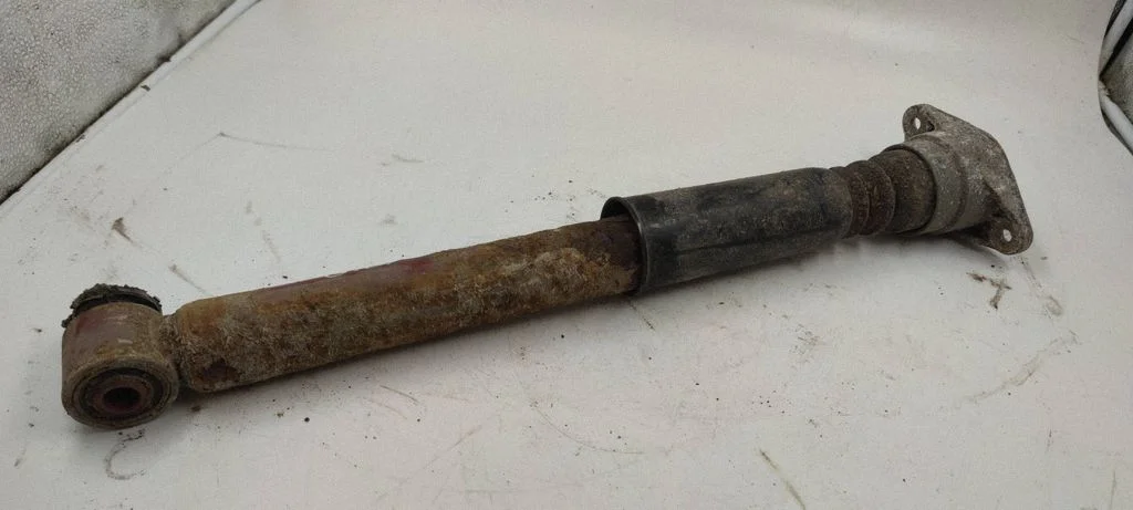 Rear shock absorber/damper – rear right