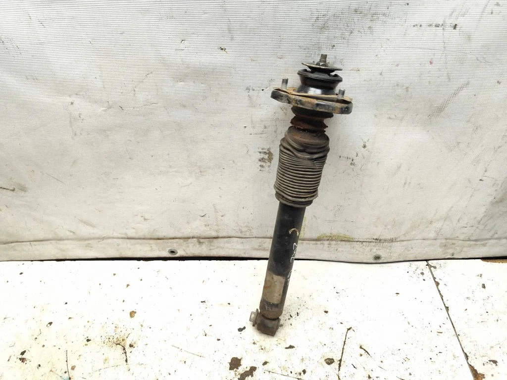 Rear shock absorber/damper – rear right