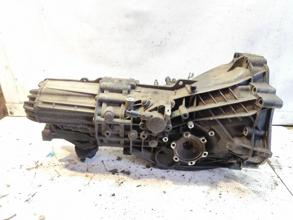 Mechaninė 6 pavarų dėžė