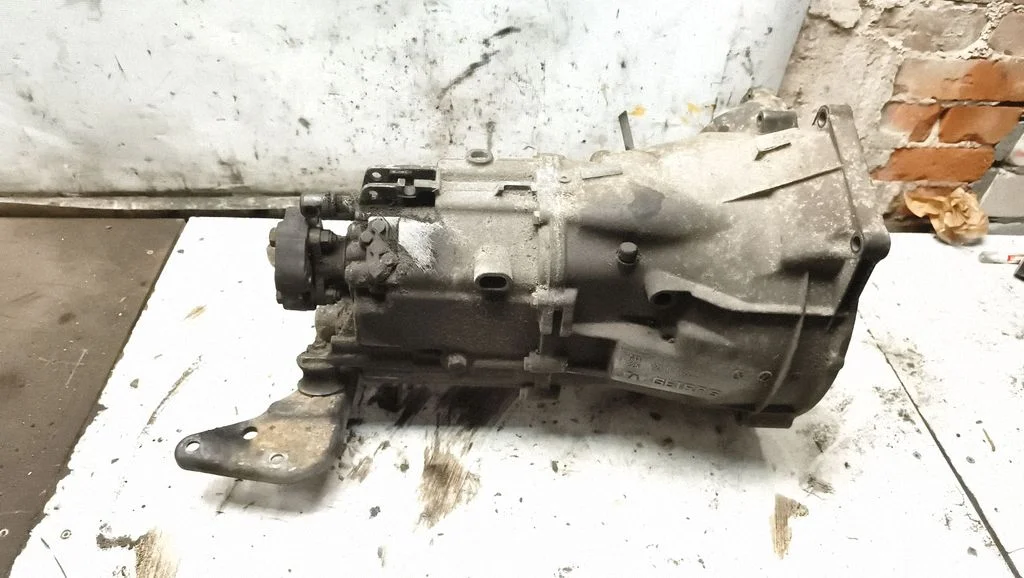 Mechaninė 5 pavarų dėžė