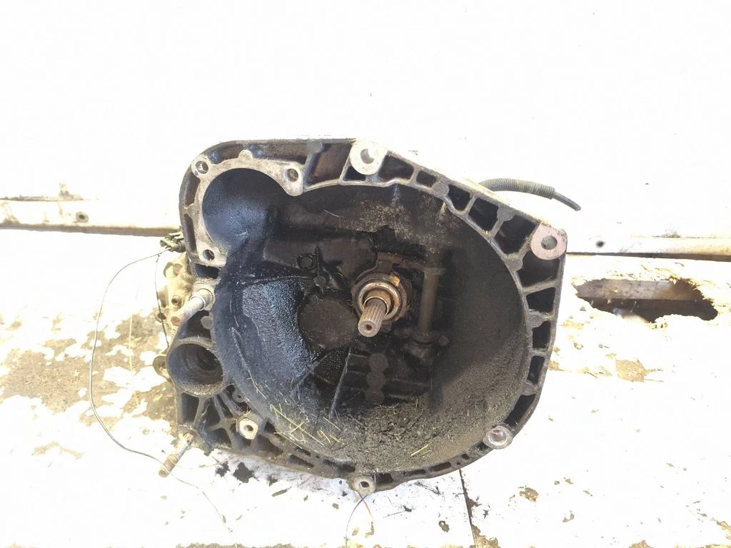 Mechaninė 5 pavarų dėžė
